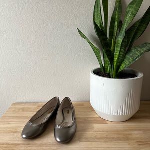 Louise Et Cie 'Caynlee' Scalloped Metallic Flats